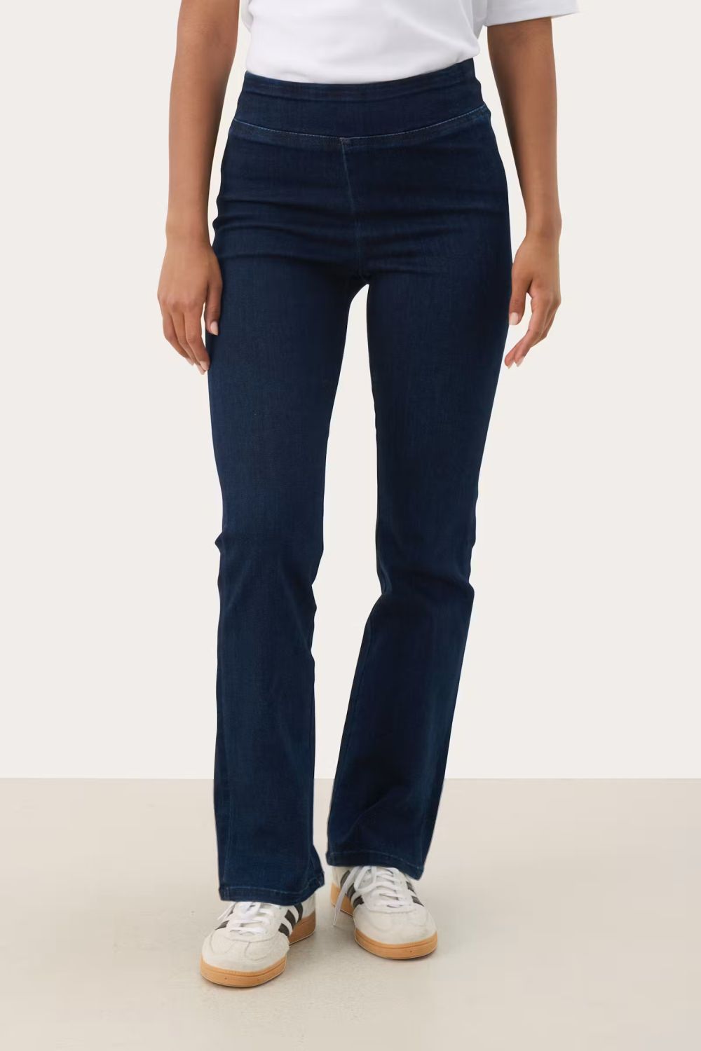 Part Two Nikelas Jeans