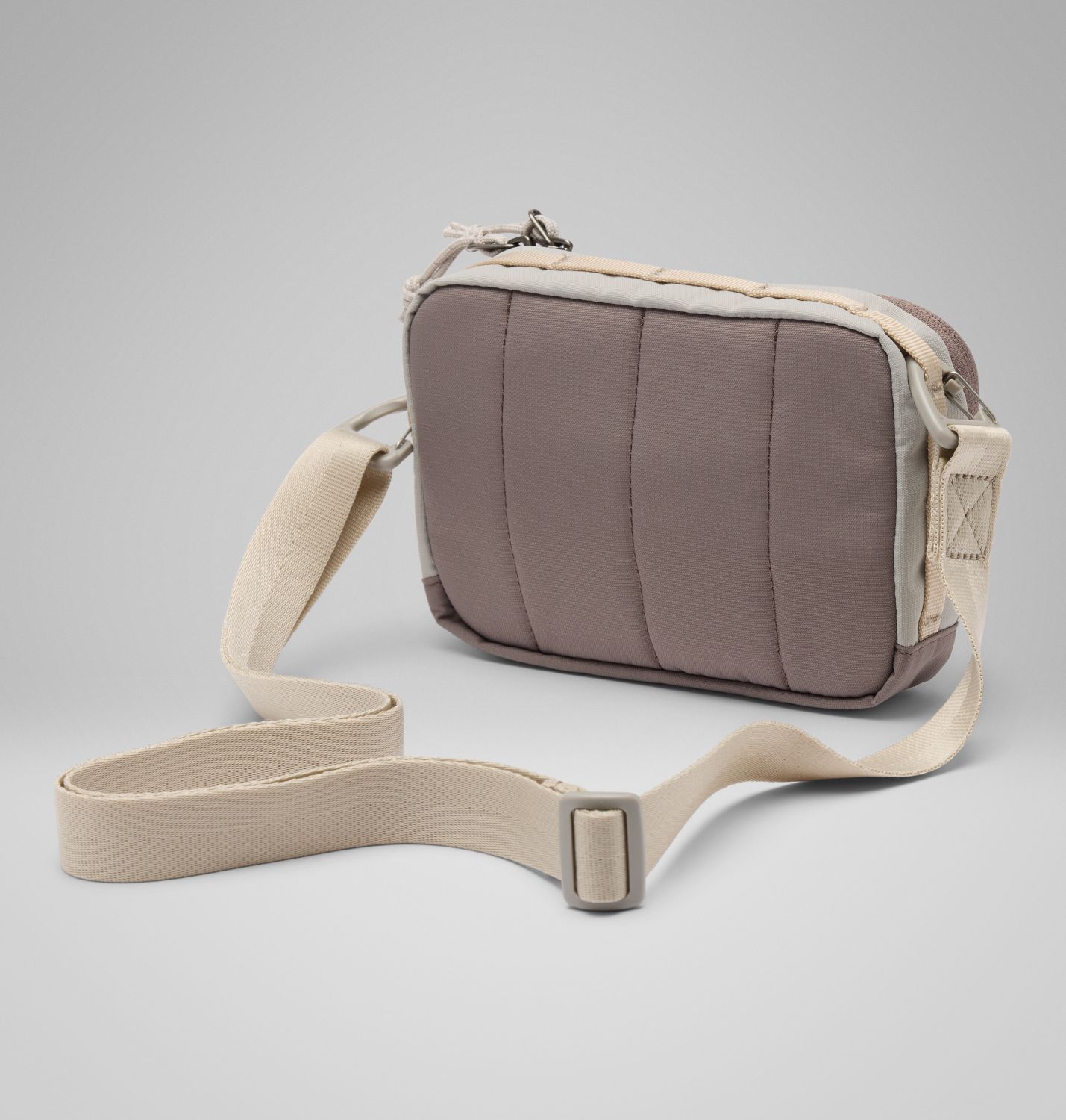 Columbia Trail Traveler Bag