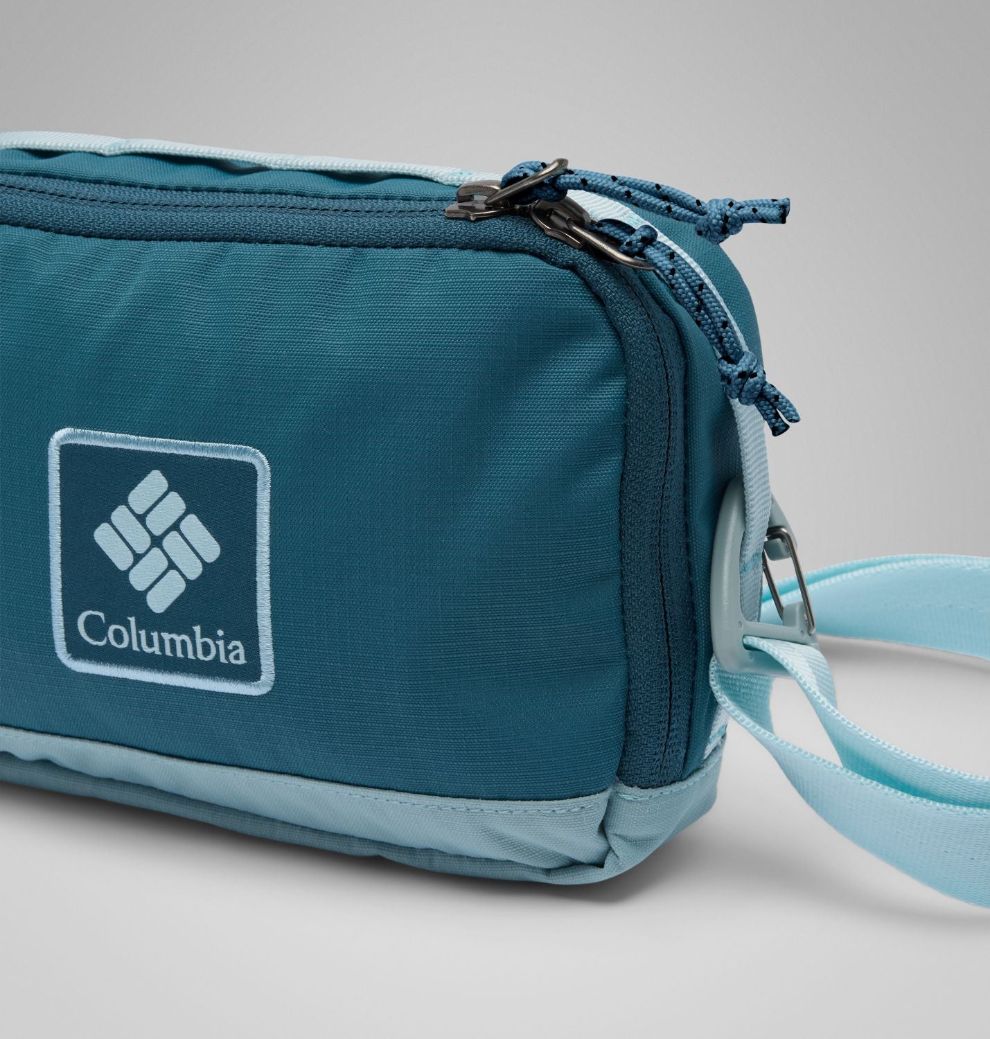 Columbia Trail Traveler Bag