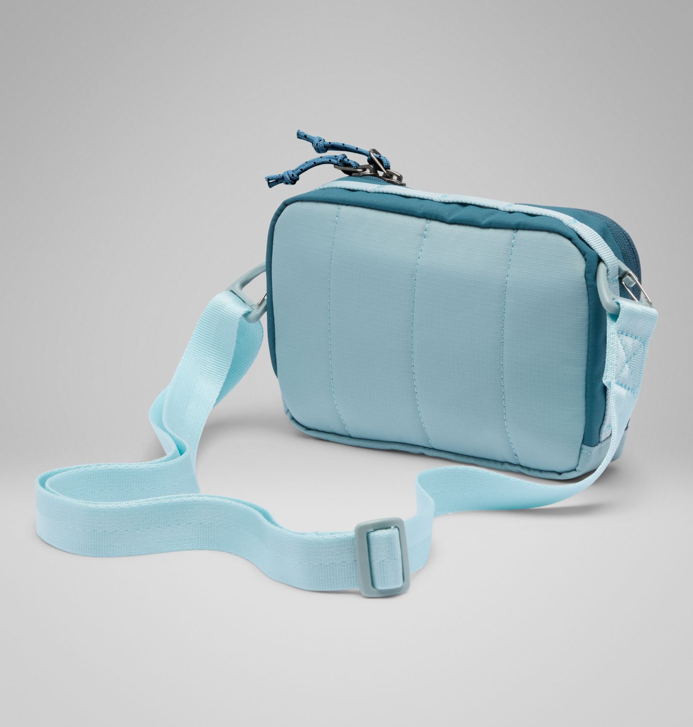 Columbia Trail Traveler Bag