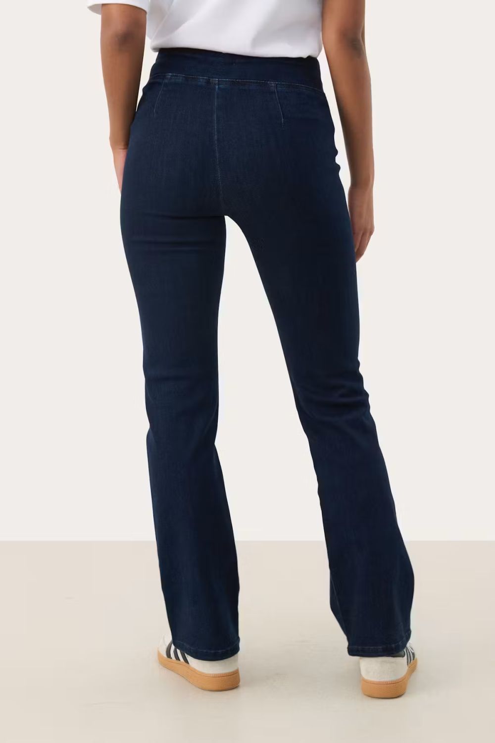 Part Two Nikelas Jeans